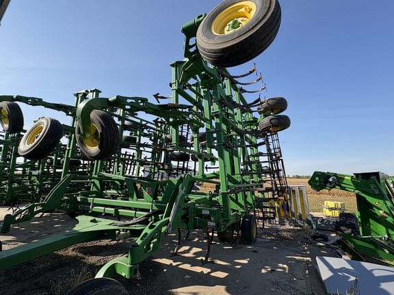 2014 John Deere 2210 Equipment Image0