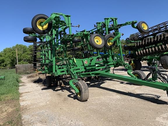 Image of John Deere 2210 equipment image 1