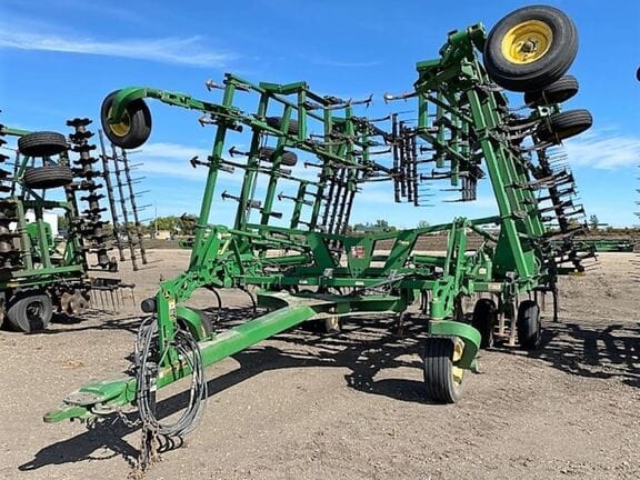 Main image John Deere 2210