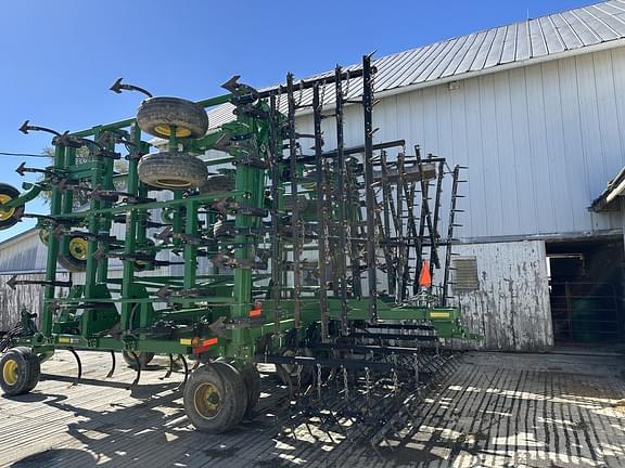 Image of John Deere 2210 equipment image 3