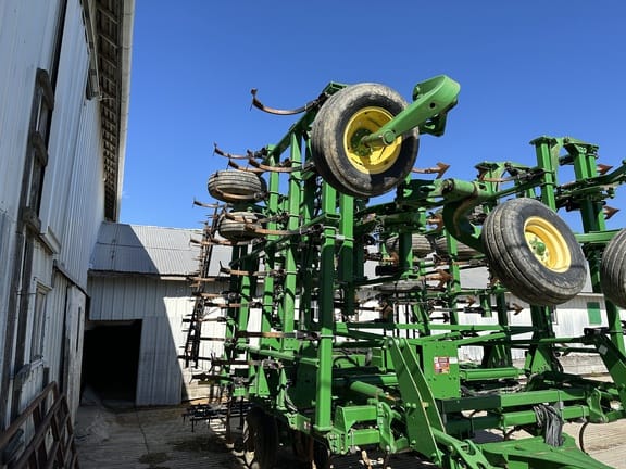 2014 John Deere 2210 Equipment Image0