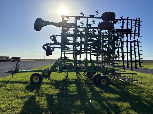 Image of John Deere 2210 equipment image 4