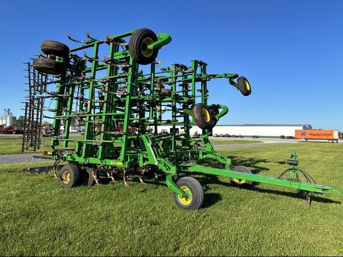 2014 John Deere 2210 Equipment Image0