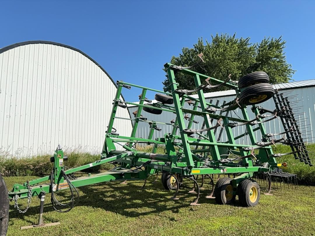 Image of John Deere 2210 Primary image