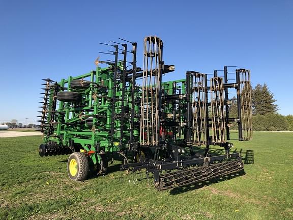 Image of John Deere 2310 equipment image 2