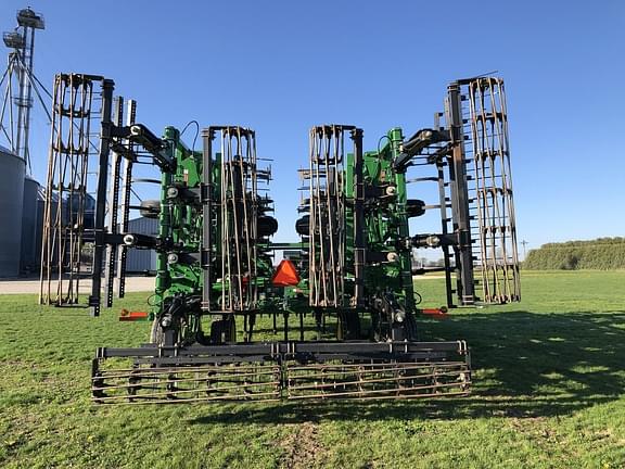 Image of John Deere 2310 equipment image 3