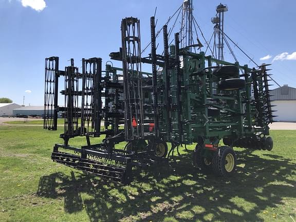 Image of John Deere 2310 equipment image 4