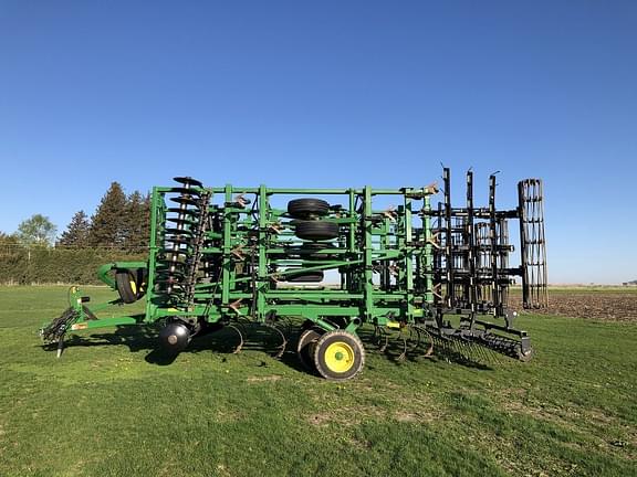 Image of John Deere 2310 equipment image 1