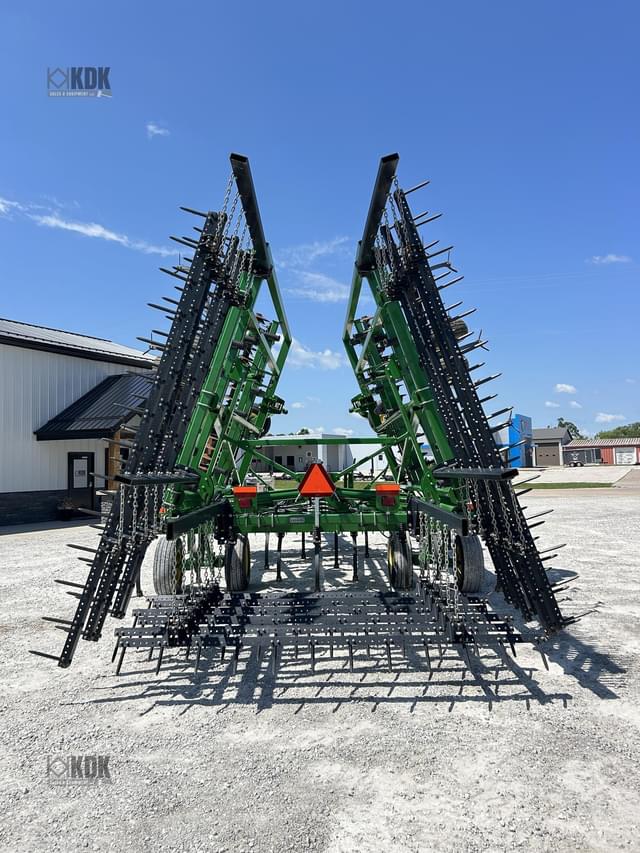 Image of John Deere 2310 equipment image 4