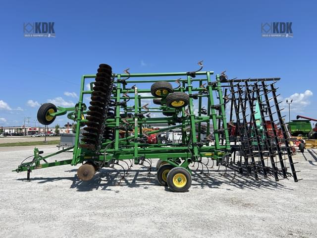 Image of John Deere 2310 equipment image 2