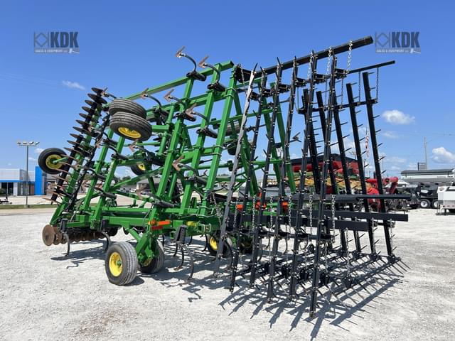 Image of John Deere 2310 equipment image 3