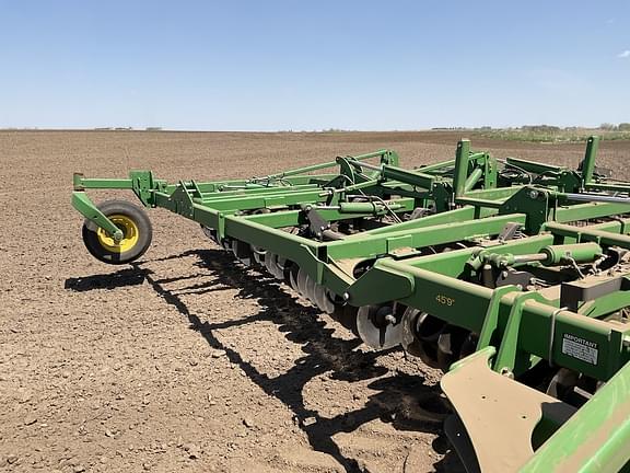 Image of John Deere 2310 equipment image 3