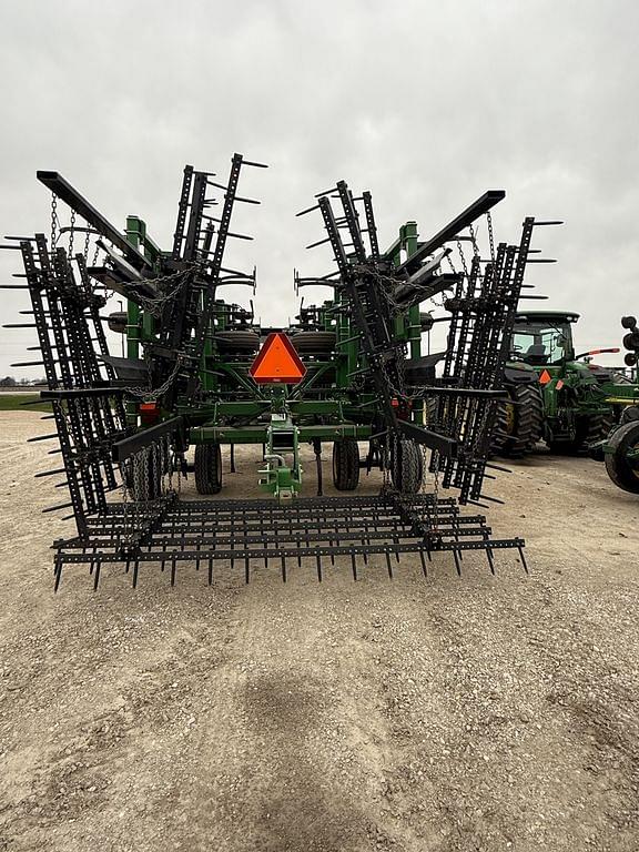 Image of John Deere 2310 equipment image 3