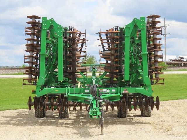 Image of John Deere 2310 equipment image 2