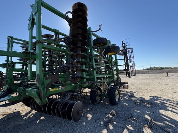 2014 John Deere 2310 Equipment Image0