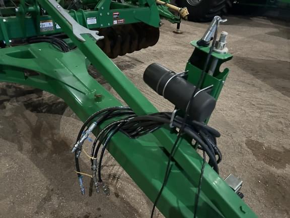 Image of John Deere 2310 equipment image 3