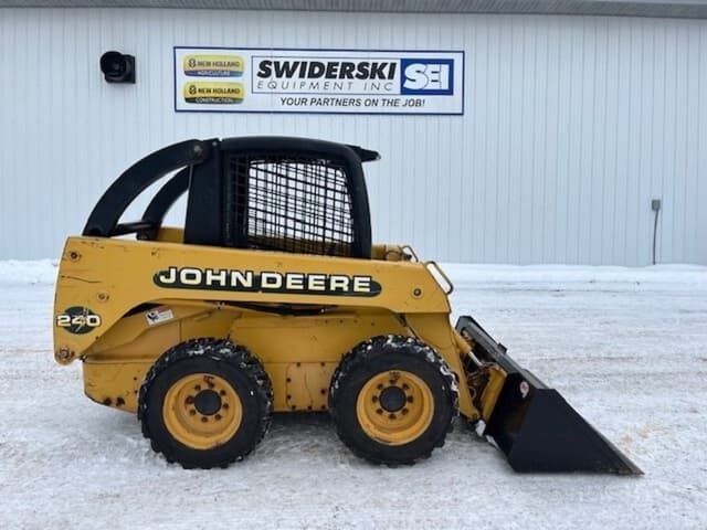 Image of John Deere 240 equipment image 1