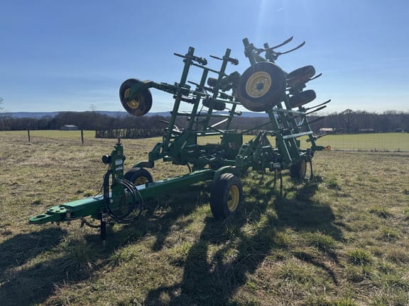 2014 John Deere 2410 Equipment Image0