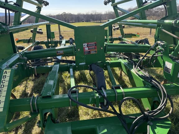 Image of John Deere 2410 equipment image 4