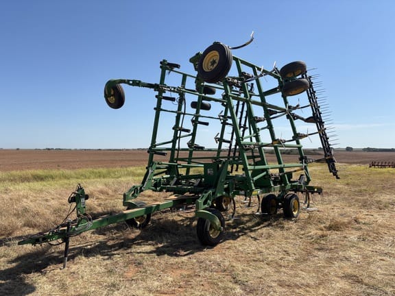 2014 John Deere 2410 Equipment Image0