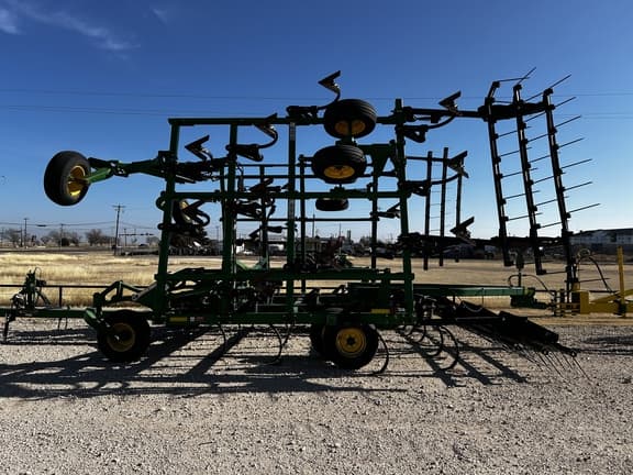 Image of John Deere 2410 equipment image 1