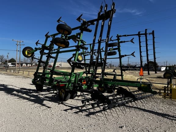 Image of John Deere 2410 equipment image 2