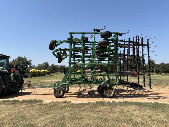 Image of John Deere 2410 equipment image 1
