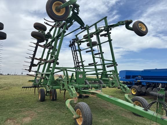 Image of John Deere 2410 equipment image 1