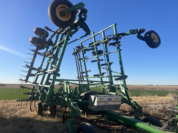 Image of John Deere 2410 equipment image 1