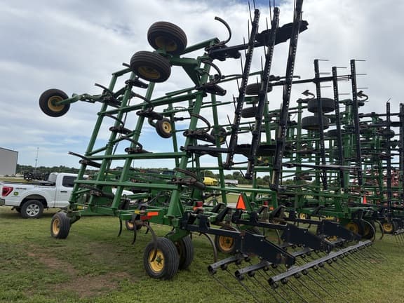 Image of John Deere 2410 equipment image 4