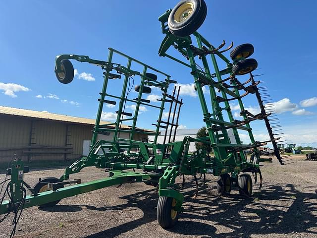 Image of John Deere 2410 equipment image 1