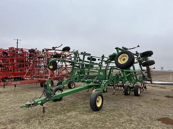 Image of John Deere 2410 equipment image 1