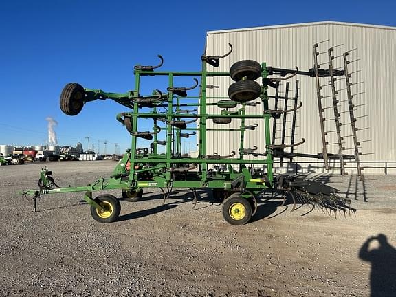 Image of John Deere 2410 equipment image 1