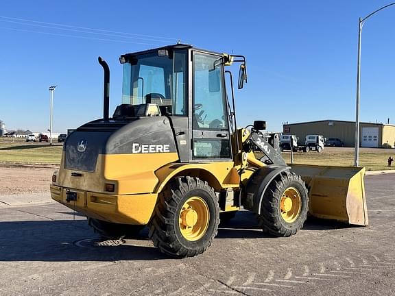 Image of John Deere 244J equipment image 3