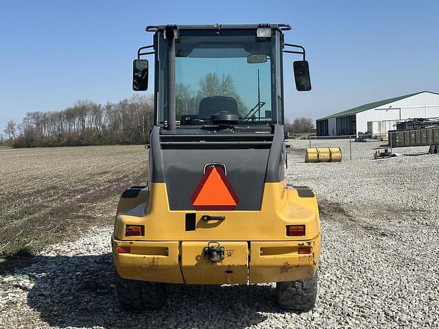 Image of John Deere 244J equipment image 3
