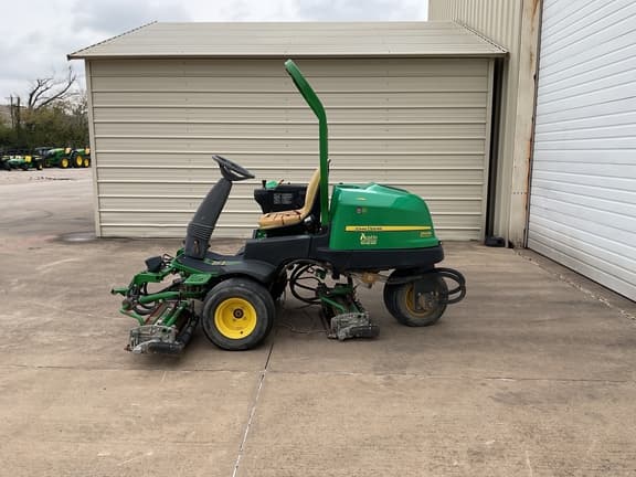 Image of John Deere 2500 equipment image 1