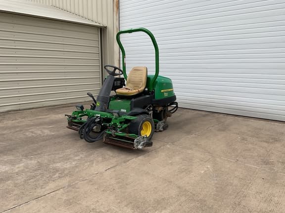 Image of John Deere 2500 equipment image 2