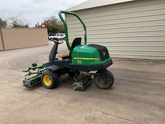 Image of John Deere 2500 equipment image 3