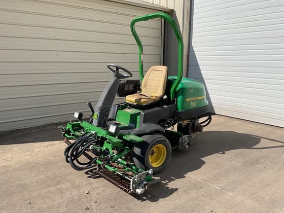 Image of John Deere 2500 equipment image 2