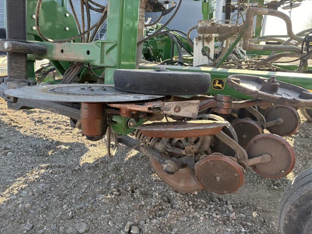 Image of John Deere 2510H equipment image 1