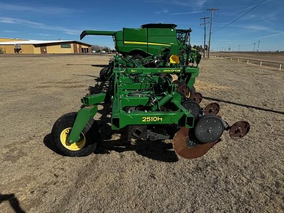 Image of John Deere 2510H Primary image