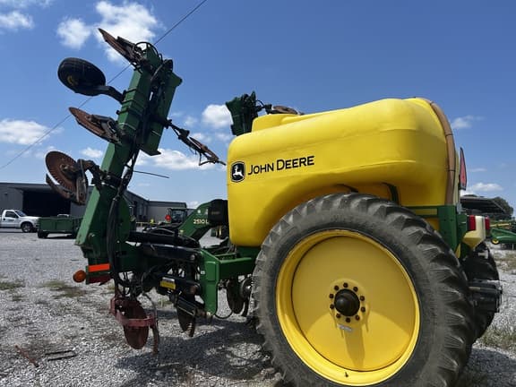 Image of John Deere 2510L equipment image 2