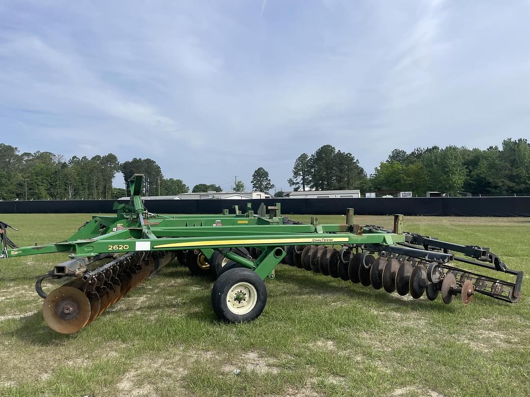 Image of John Deere 2620 Primary image