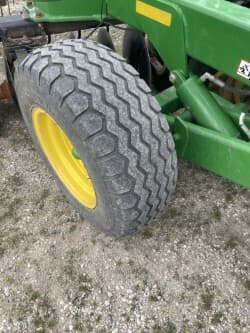 Image of John Deere 2623 equipment image 4