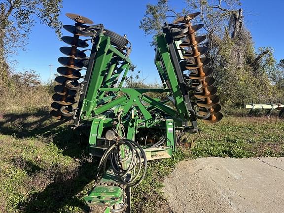 Image of John Deere 2623 equipment image 3