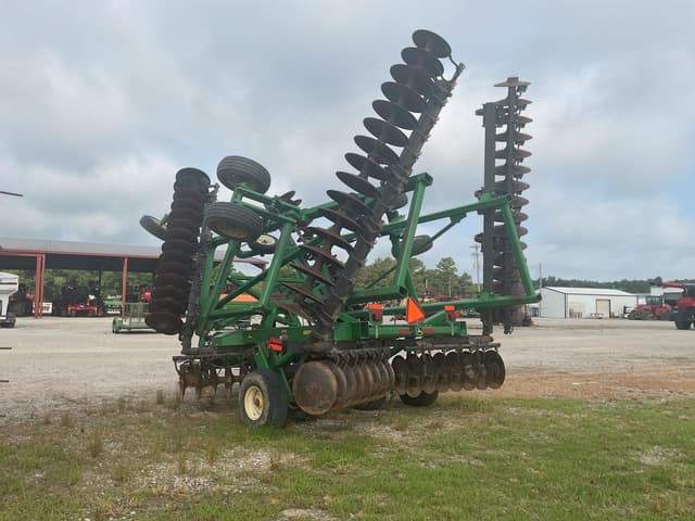Image of John Deere 2623 equipment image 1
