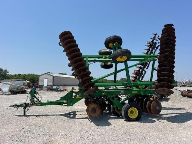 Image of John Deere 2623 equipment image 2