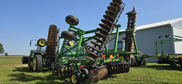 Image of John Deere 2623 equipment image 3