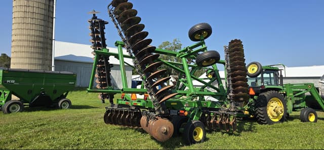 Image of John Deere 2623 equipment image 1