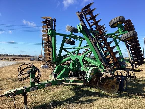 Image of John Deere 2623 equipment image 1